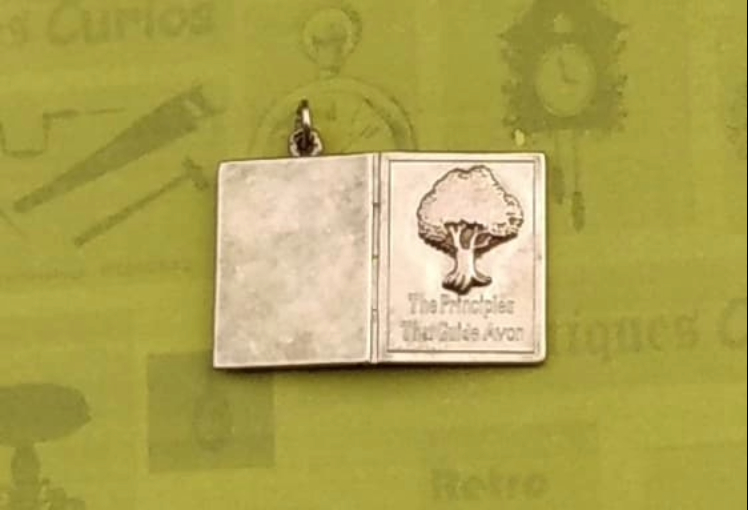 Super Rare Vintage Mid Century 10k Avon Principles Book Charm-Pendant